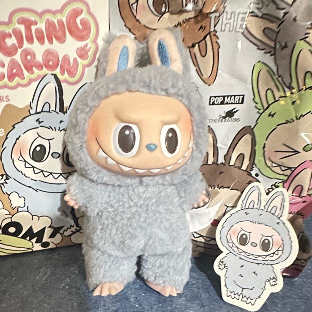 Labubu Popmart  confirmed sea salt coconut 1st generation Authentic - Picture 2 of 7